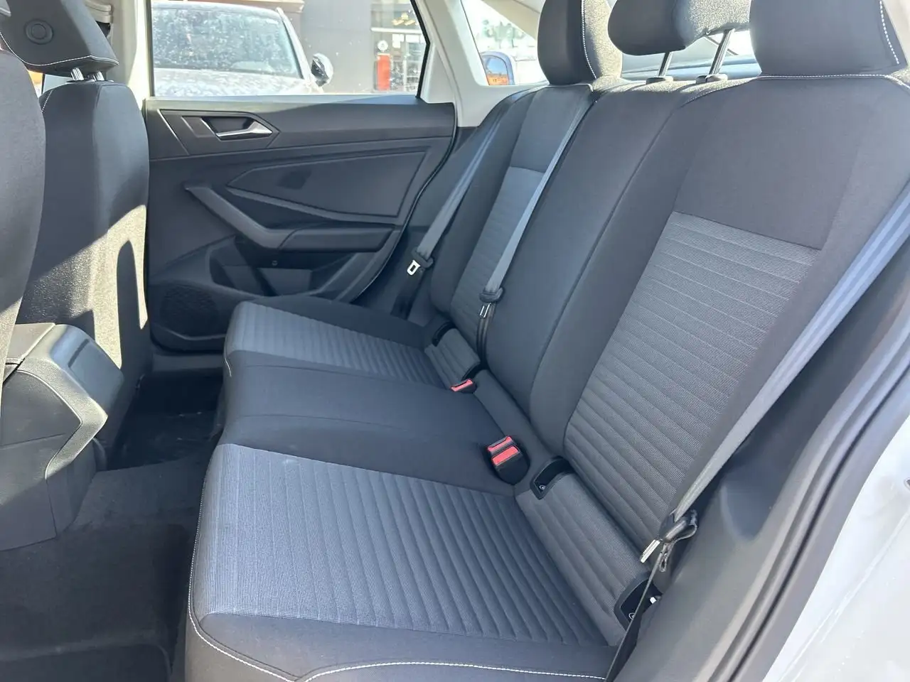 Volkswagen Jetta photo Volkswagen Jetta