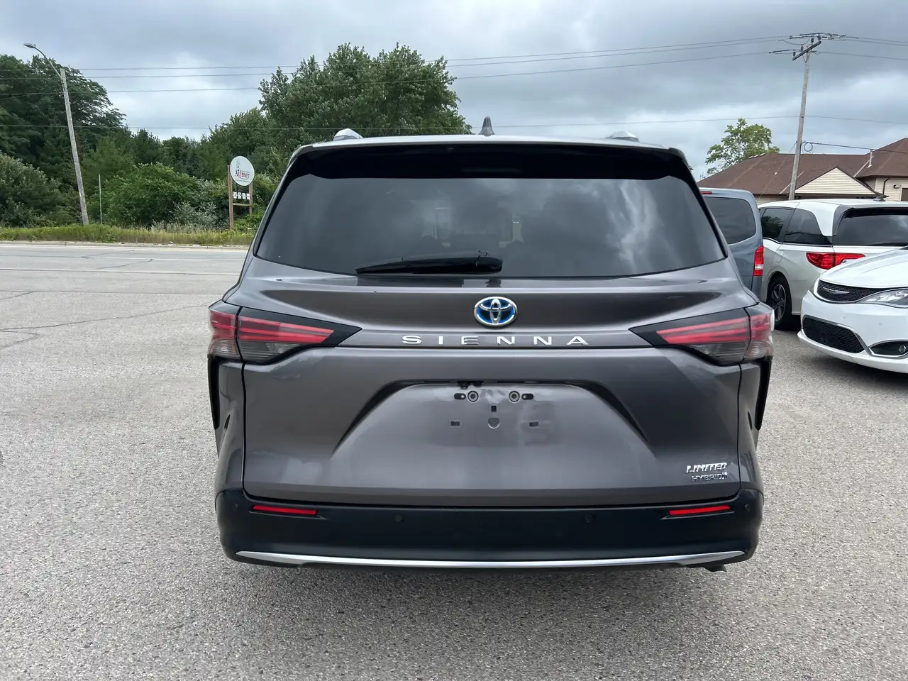 Toyota Sienna снимка Toyota Sienna