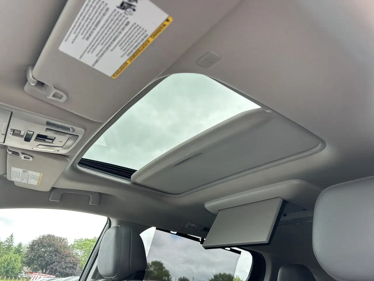 Toyota Sienna снимка Toyota Sienna