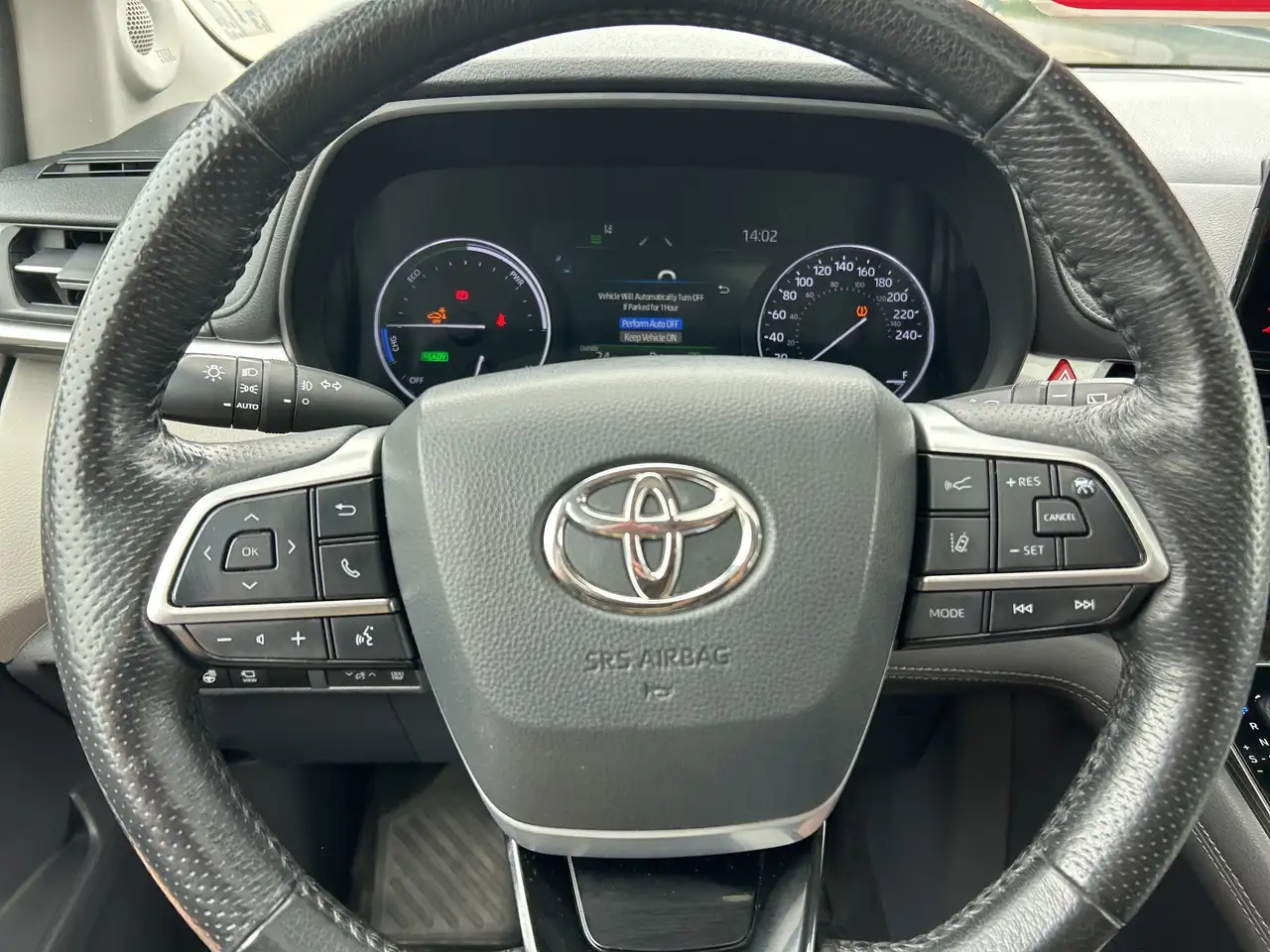 Toyota Sienna снимка Toyota Sienna