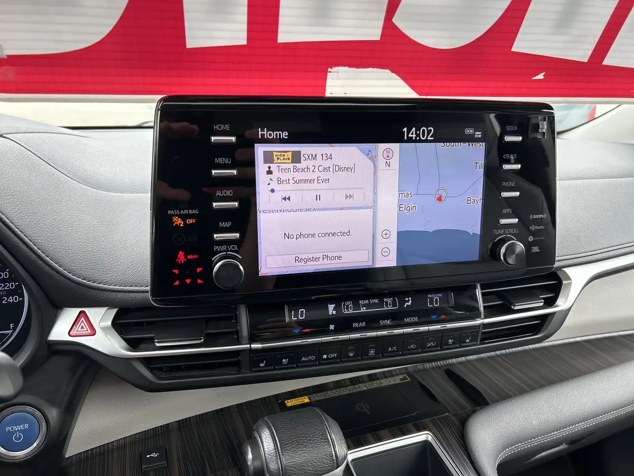 Toyota Sienna снимка Toyota Sienna
