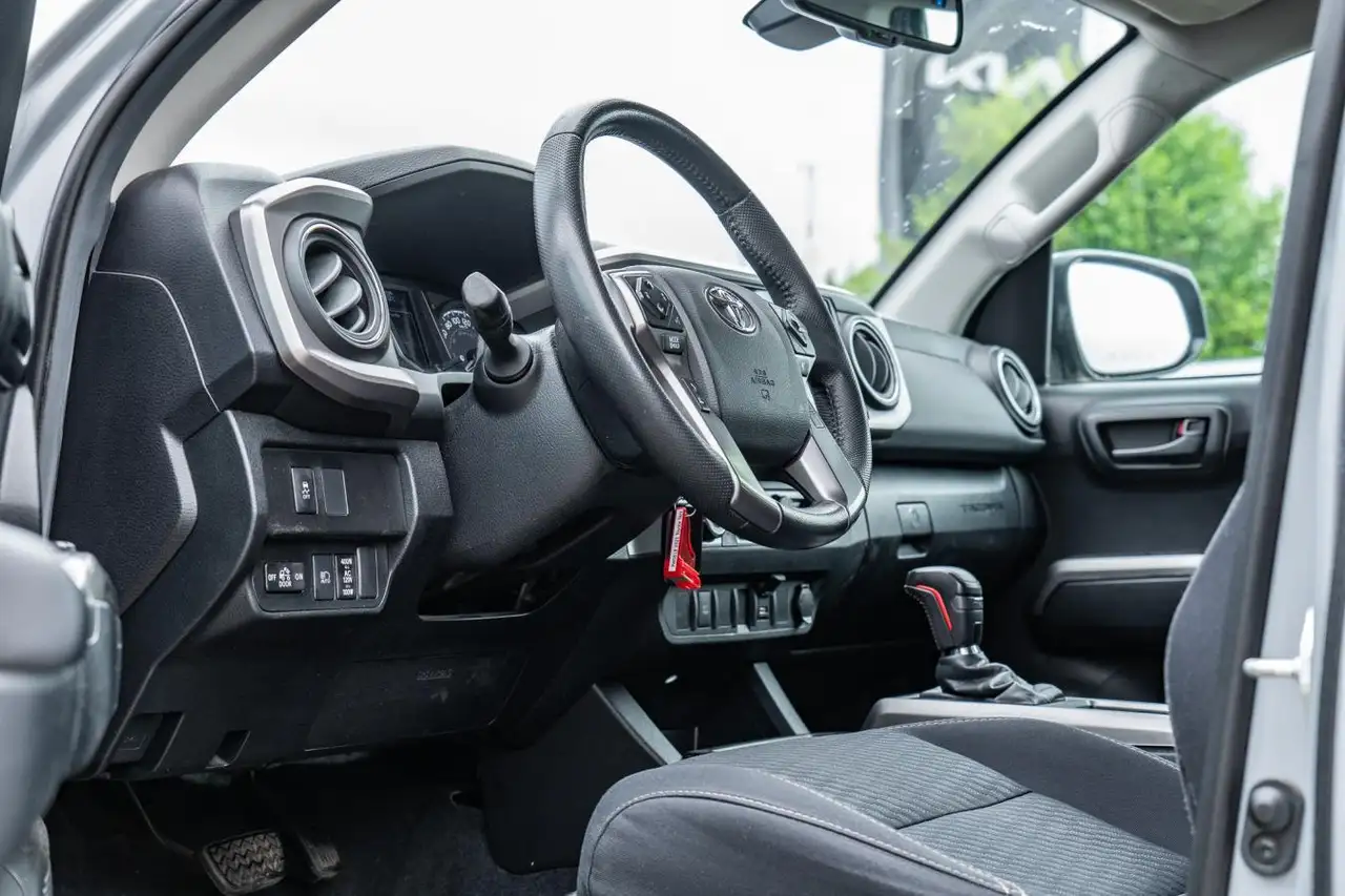 Toyota Tacoma снимка Toyota Tacoma