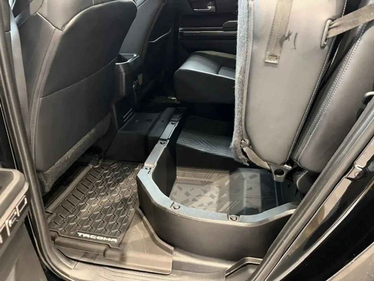 Toyota Tacoma снимка Toyota Tacoma