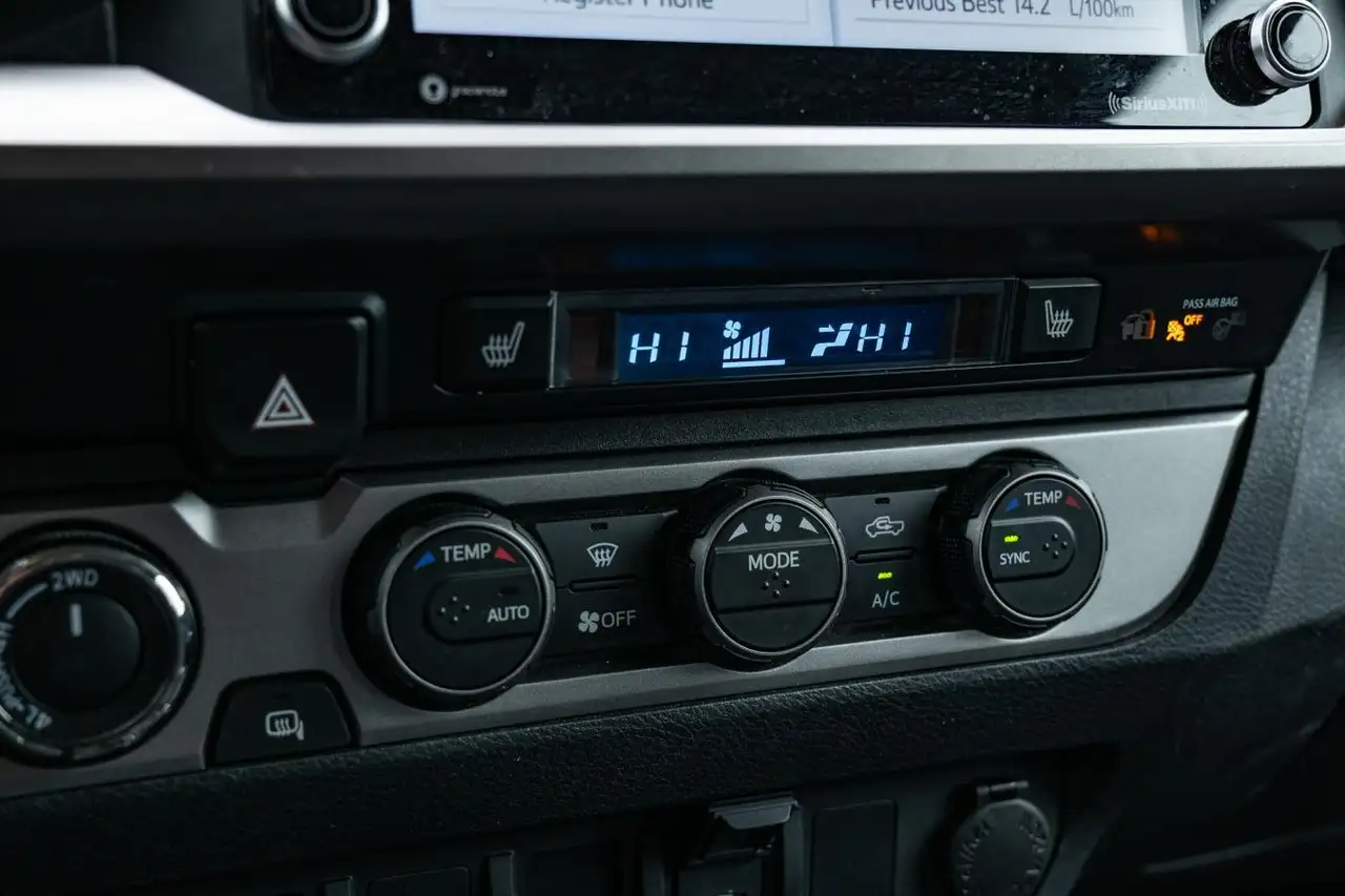 Toyota Tacoma снимка Toyota Tacoma