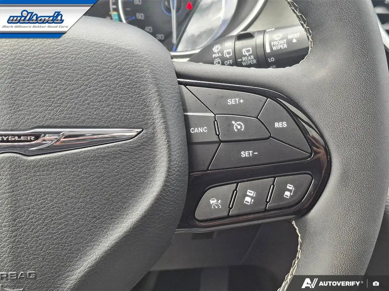 Chrysler Pacifica снимка Chrysler Pacifica