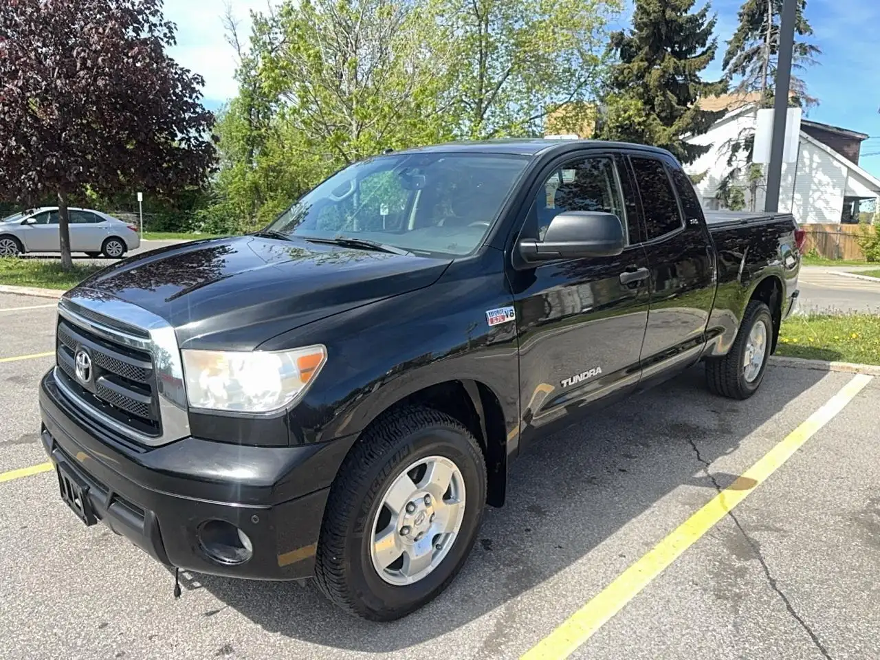 Toyota Tundra снимка Toyota Tundra