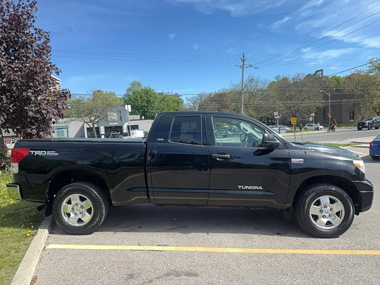 Toyota Tundra снимка Toyota Tundra
