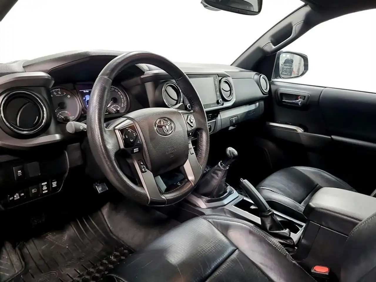 Toyota Tacoma снимка Toyota Tacoma