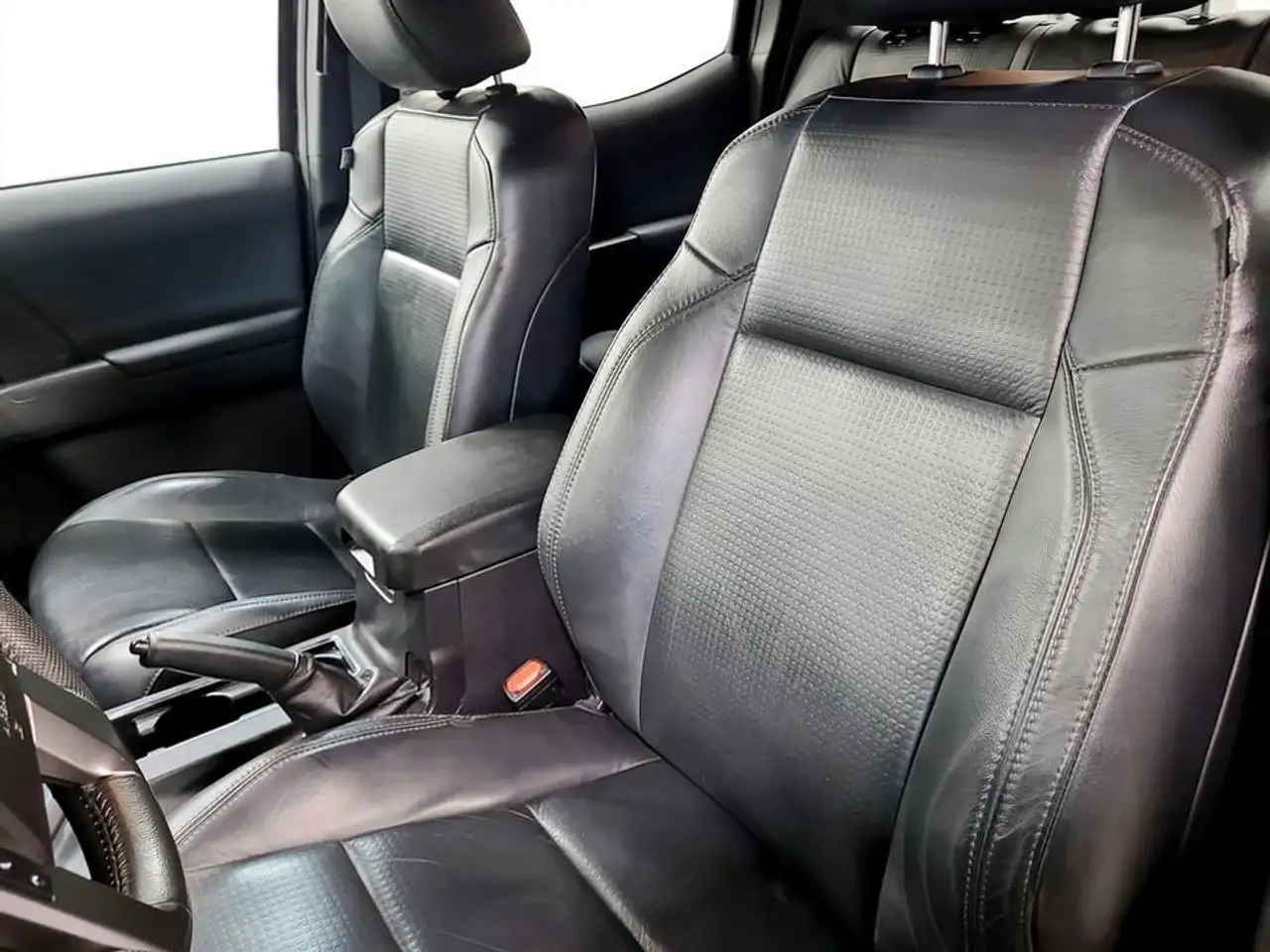 Toyota Tacoma снимка Toyota Tacoma