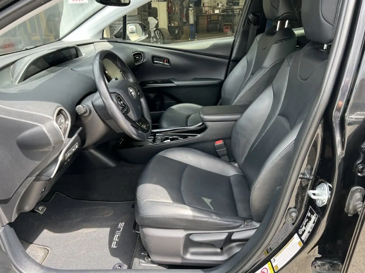 Toyota Prius снимка Toyota Prius