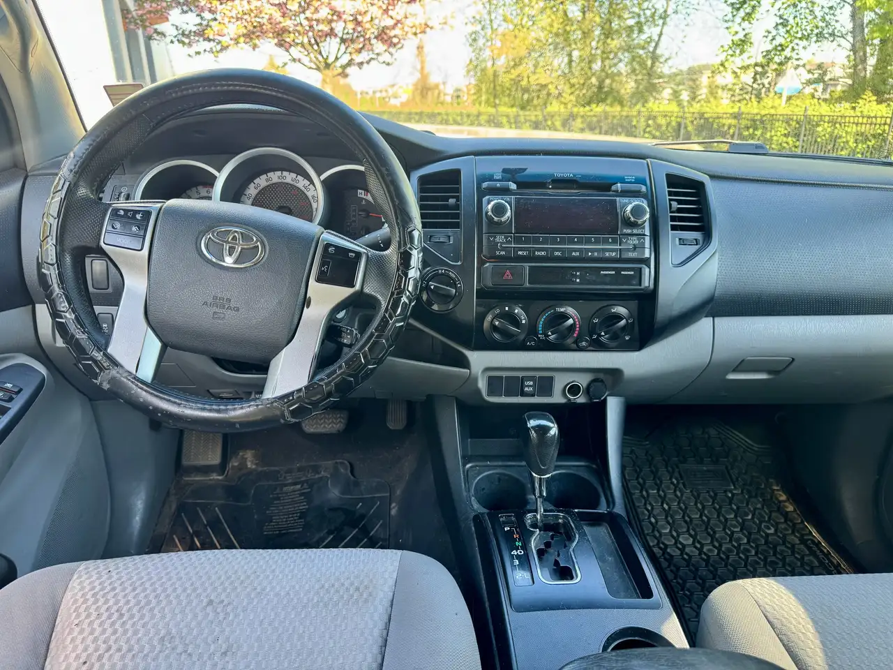 Toyota Tacoma снимка Toyota Tacoma