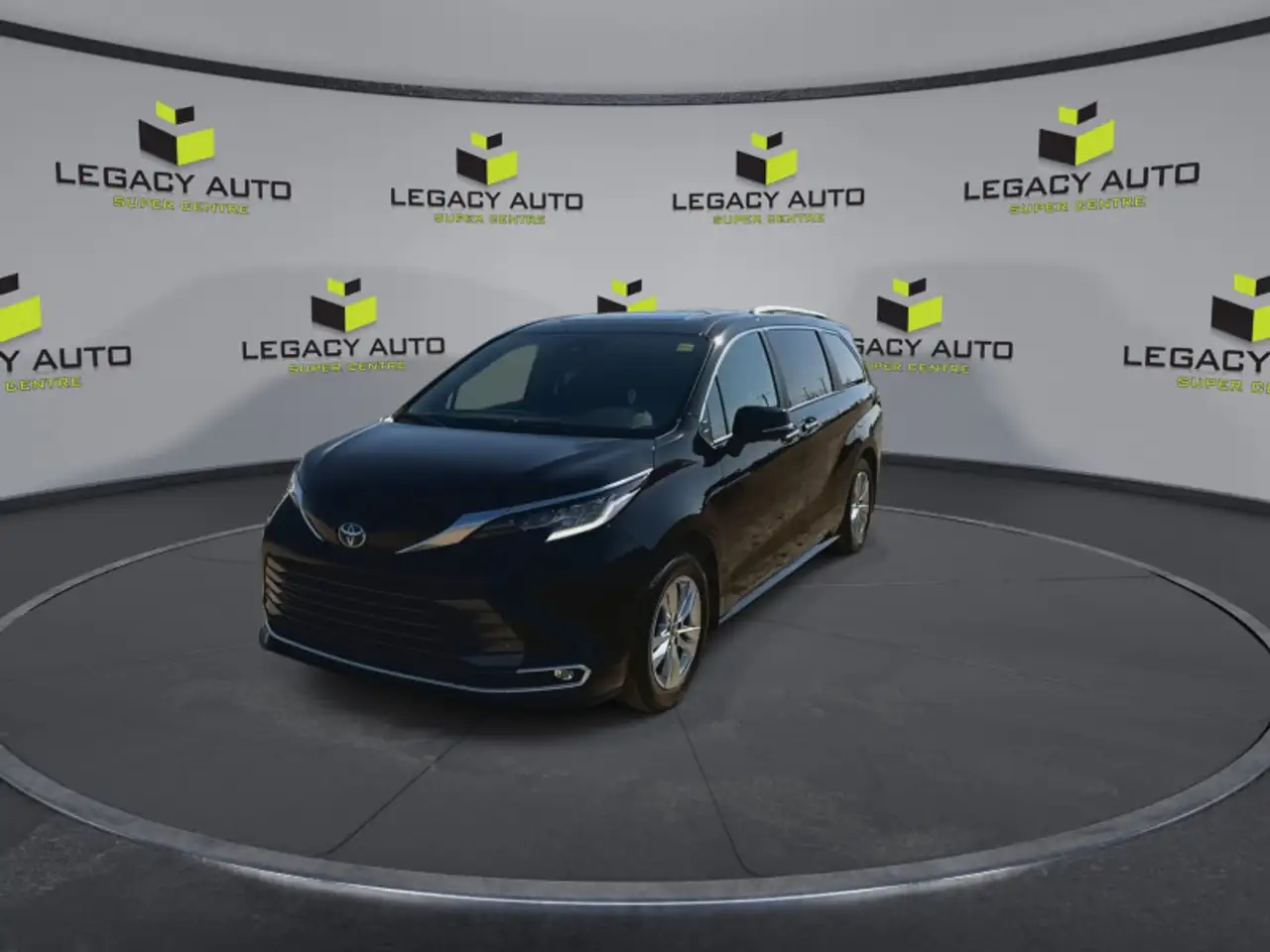 Toyota Sienna снимка Toyota Sienna