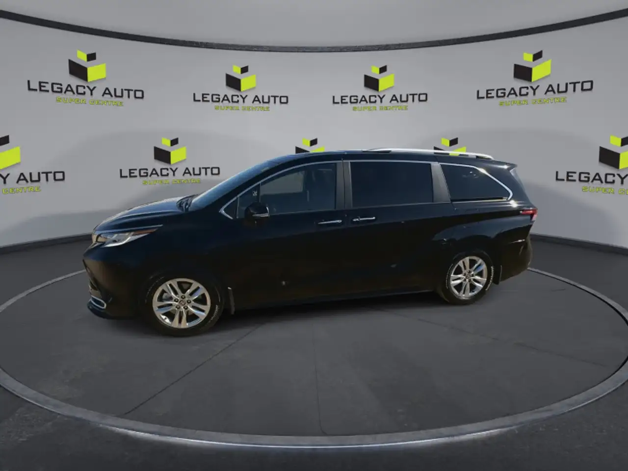 Toyota Sienna снимка Toyota Sienna