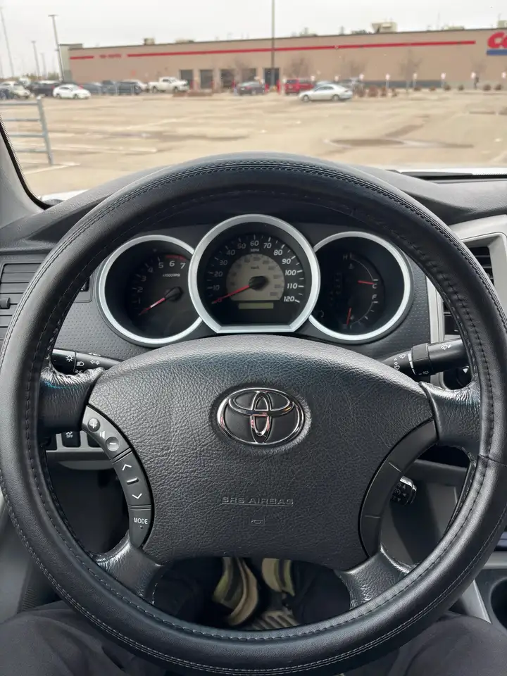 Toyota Tacoma photo Toyota Tacoma