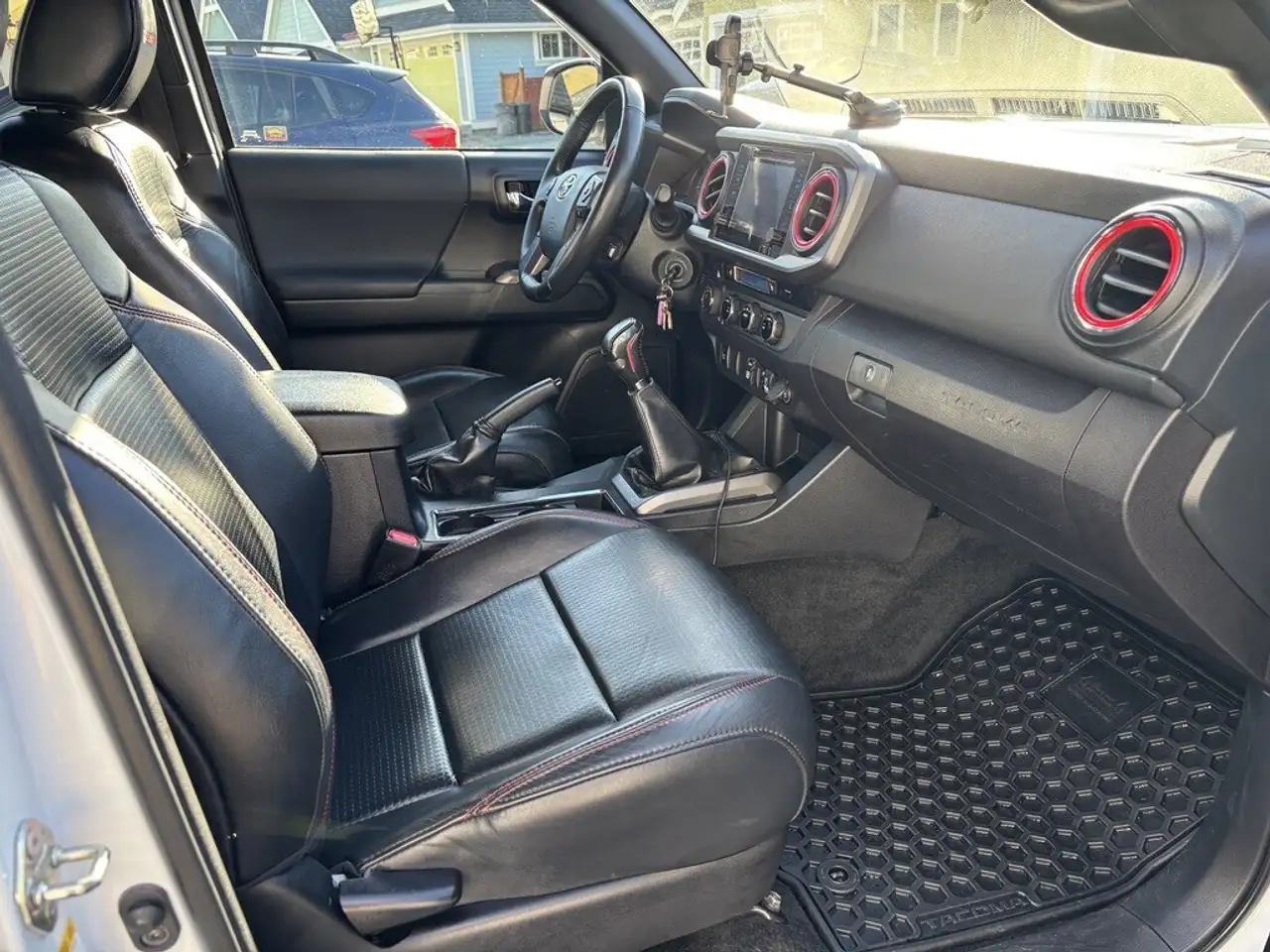 Toyota Tacoma снимка Toyota Tacoma