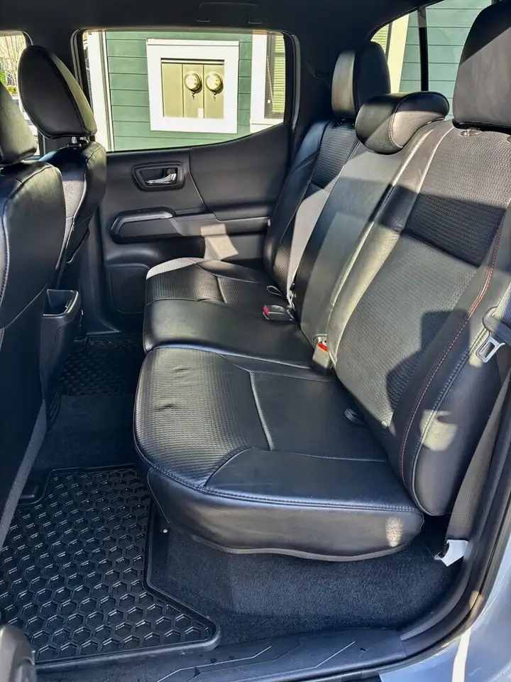 Toyota Tacoma снимка Toyota Tacoma