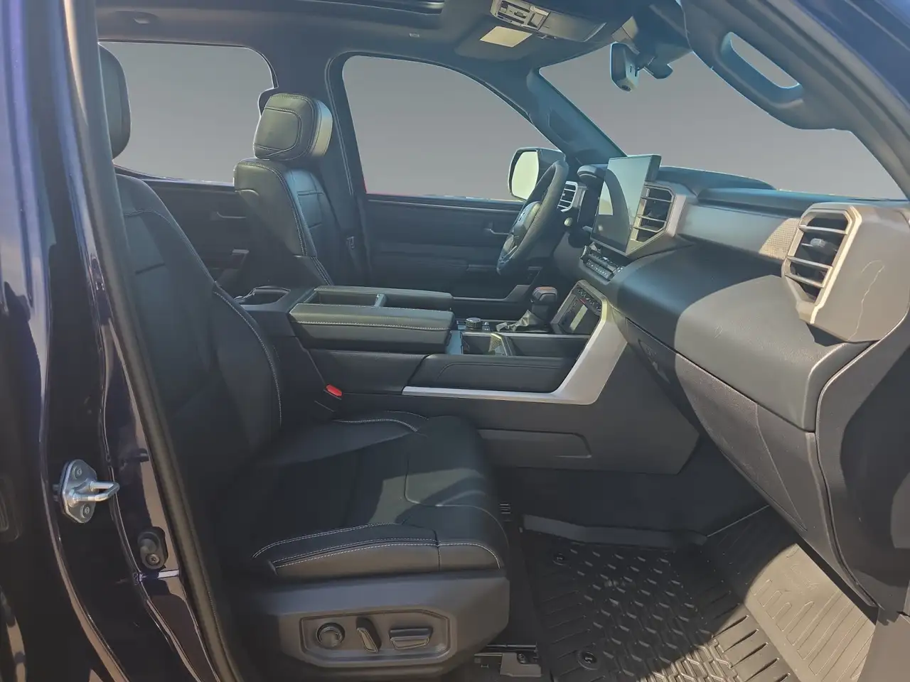 Toyota Tundra снимка Toyota Tundra