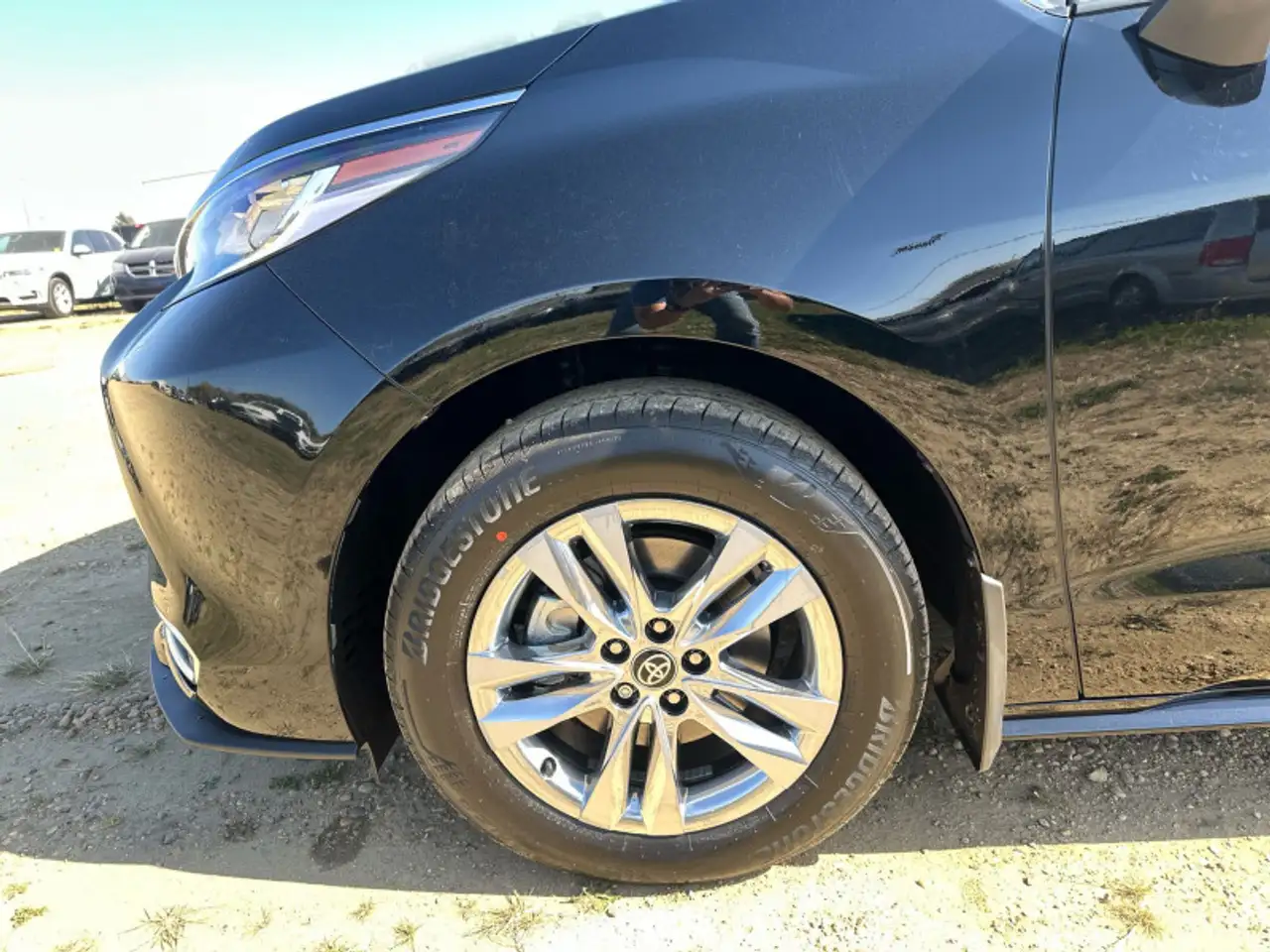 Toyota Sienna снимка Toyota Sienna