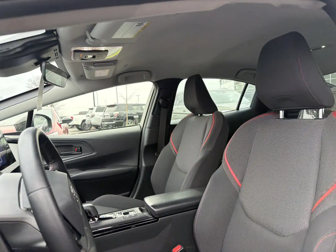 Toyota Prius Prime снимка Toyota Prius Prime