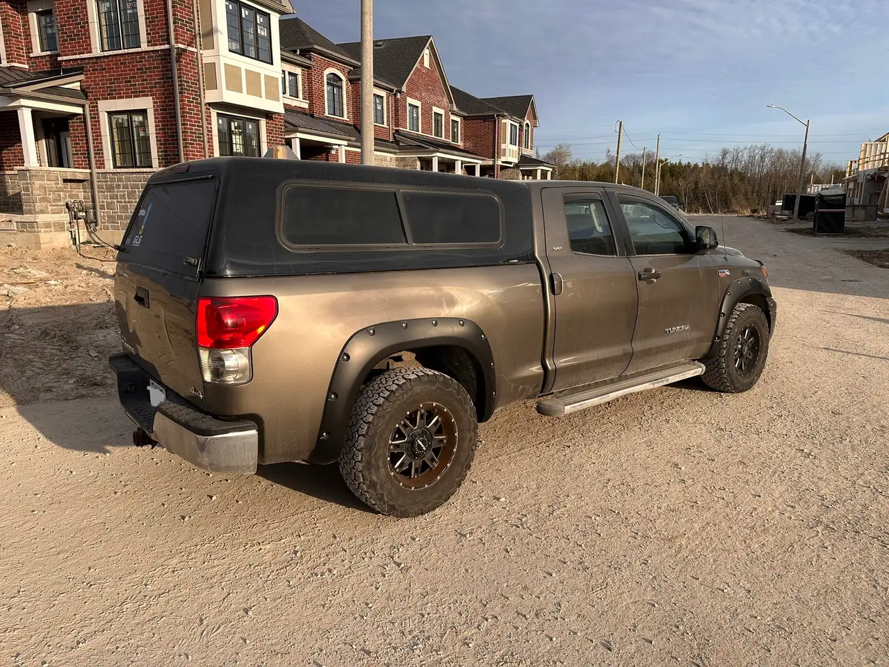 Toyota Tundra снимка Toyota Tundra