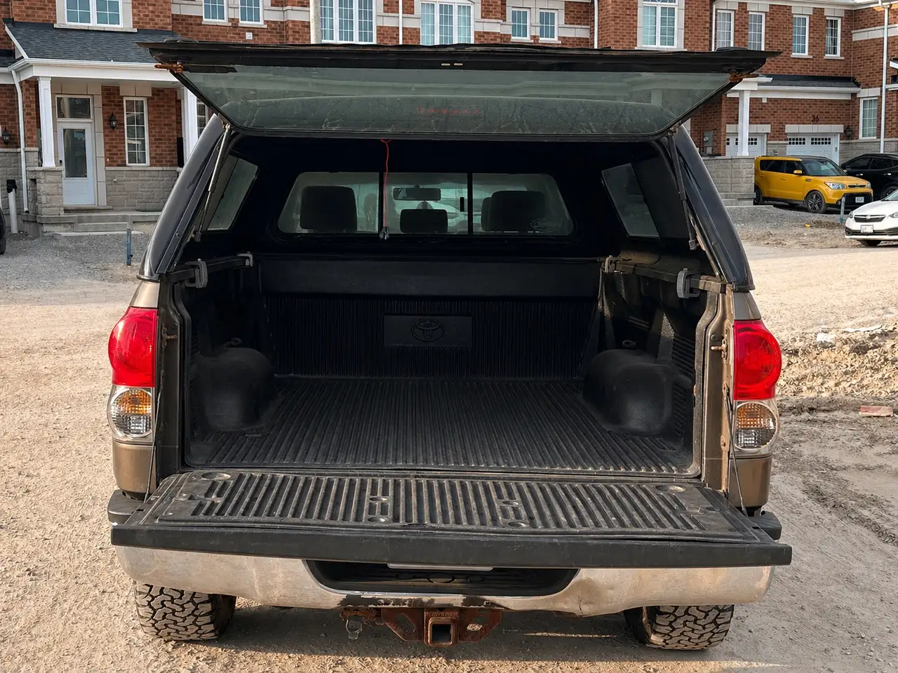 Toyota Tundra снимка Toyota Tundra