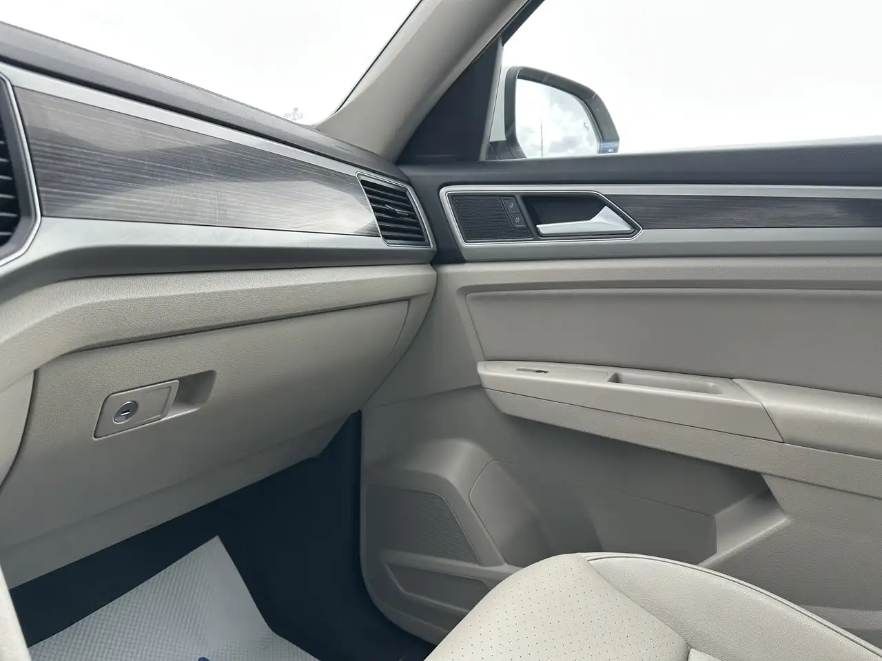 Volkswagen Atlas снимка Volkswagen Atlas