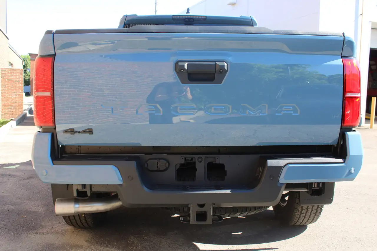 Toyota Tacoma снимка Toyota Tacoma
