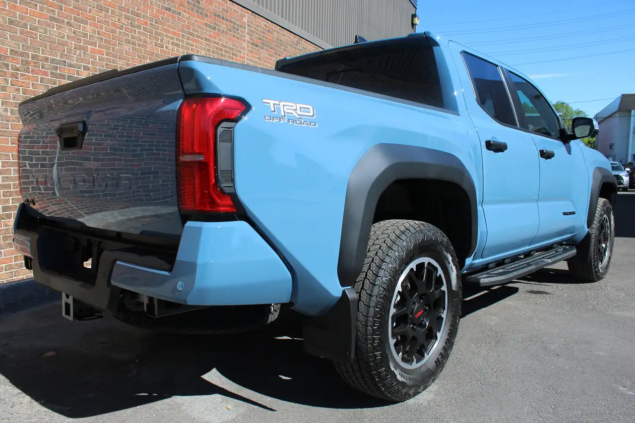 Toyota Tacoma снимка Toyota Tacoma