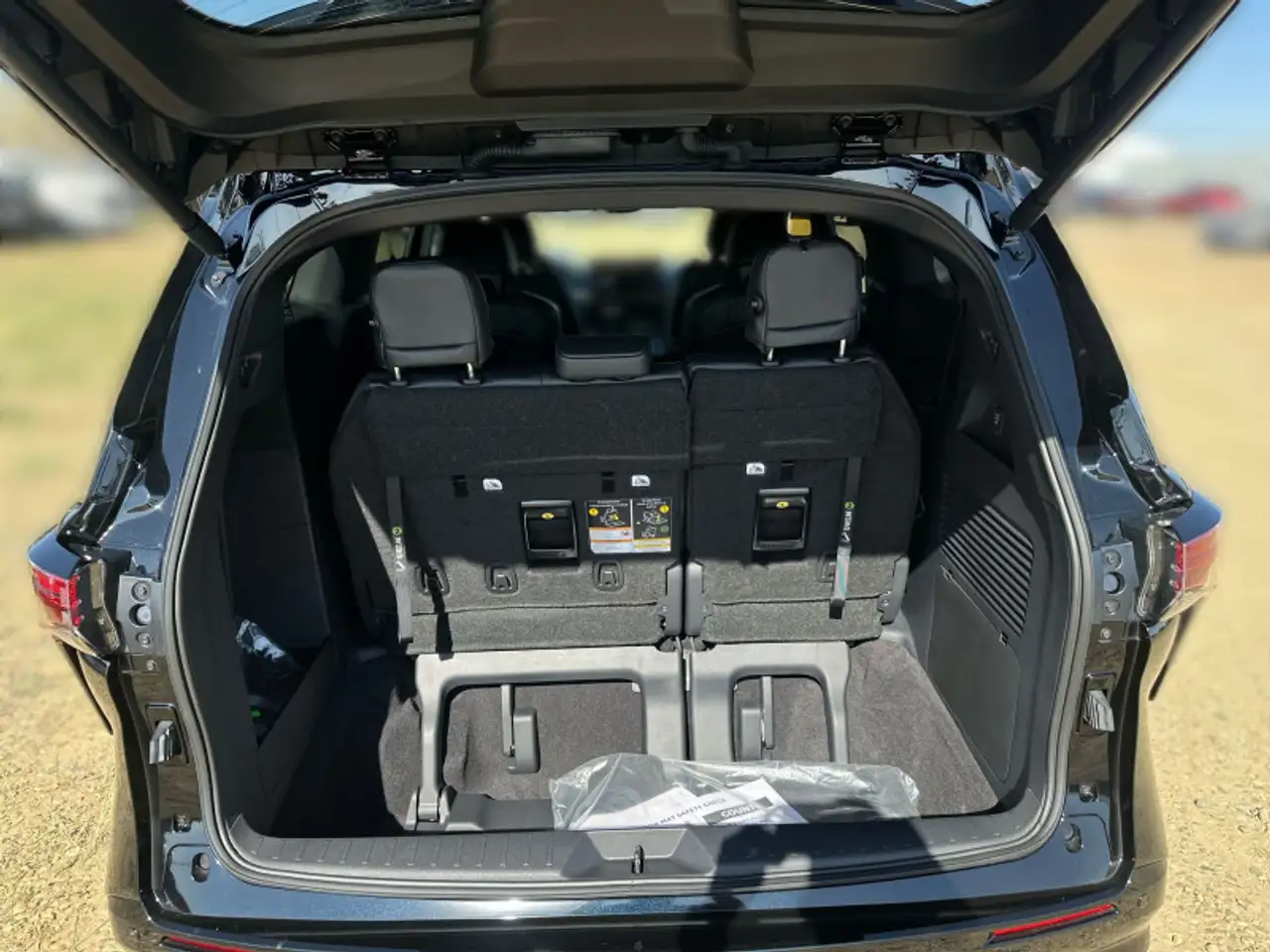 Toyota Sienna снимка Toyota Sienna