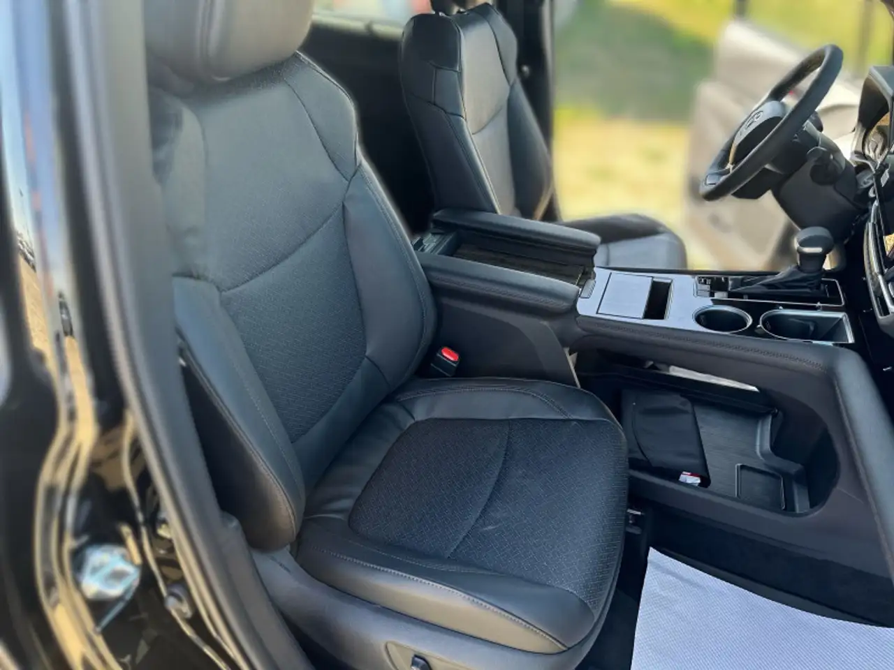 Toyota Sienna снимка Toyota Sienna