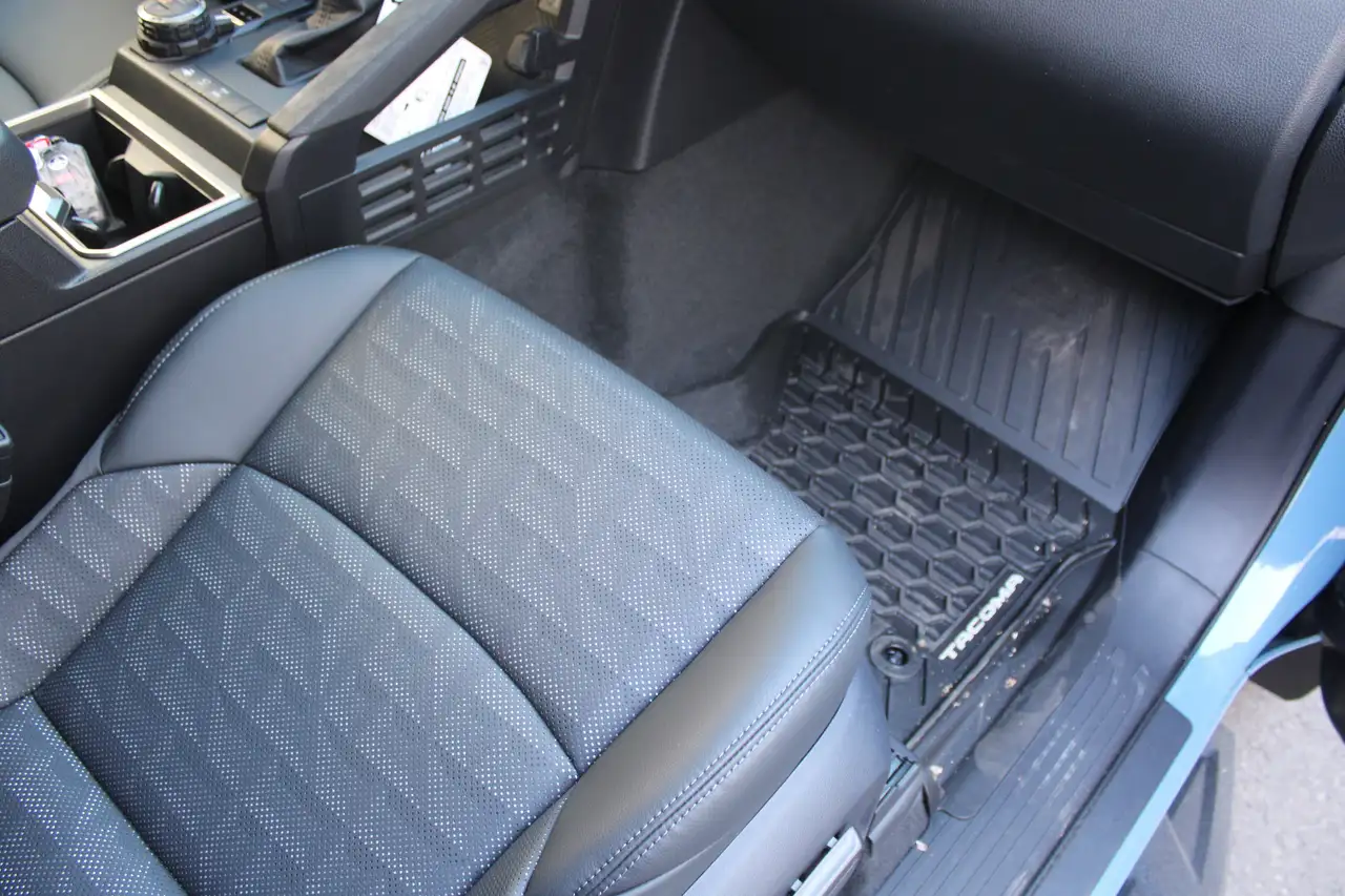 Toyota Tacoma снимка Toyota Tacoma