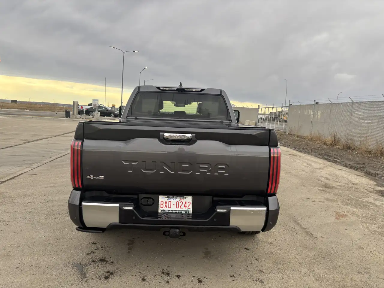 Toyota Tundra снимка Toyota Tundra