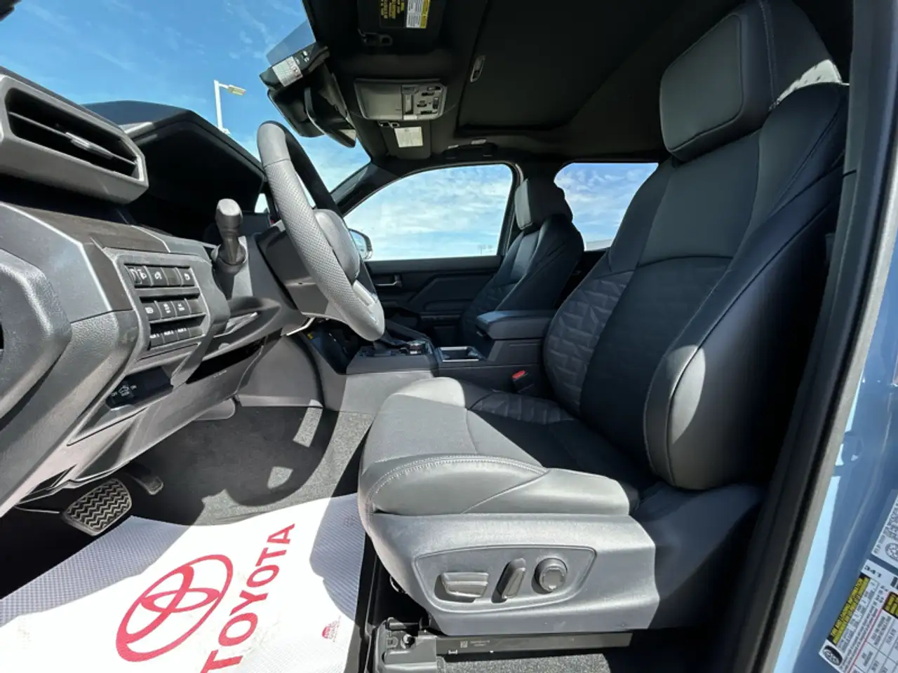 Toyota Tacoma снимка Toyota Tacoma