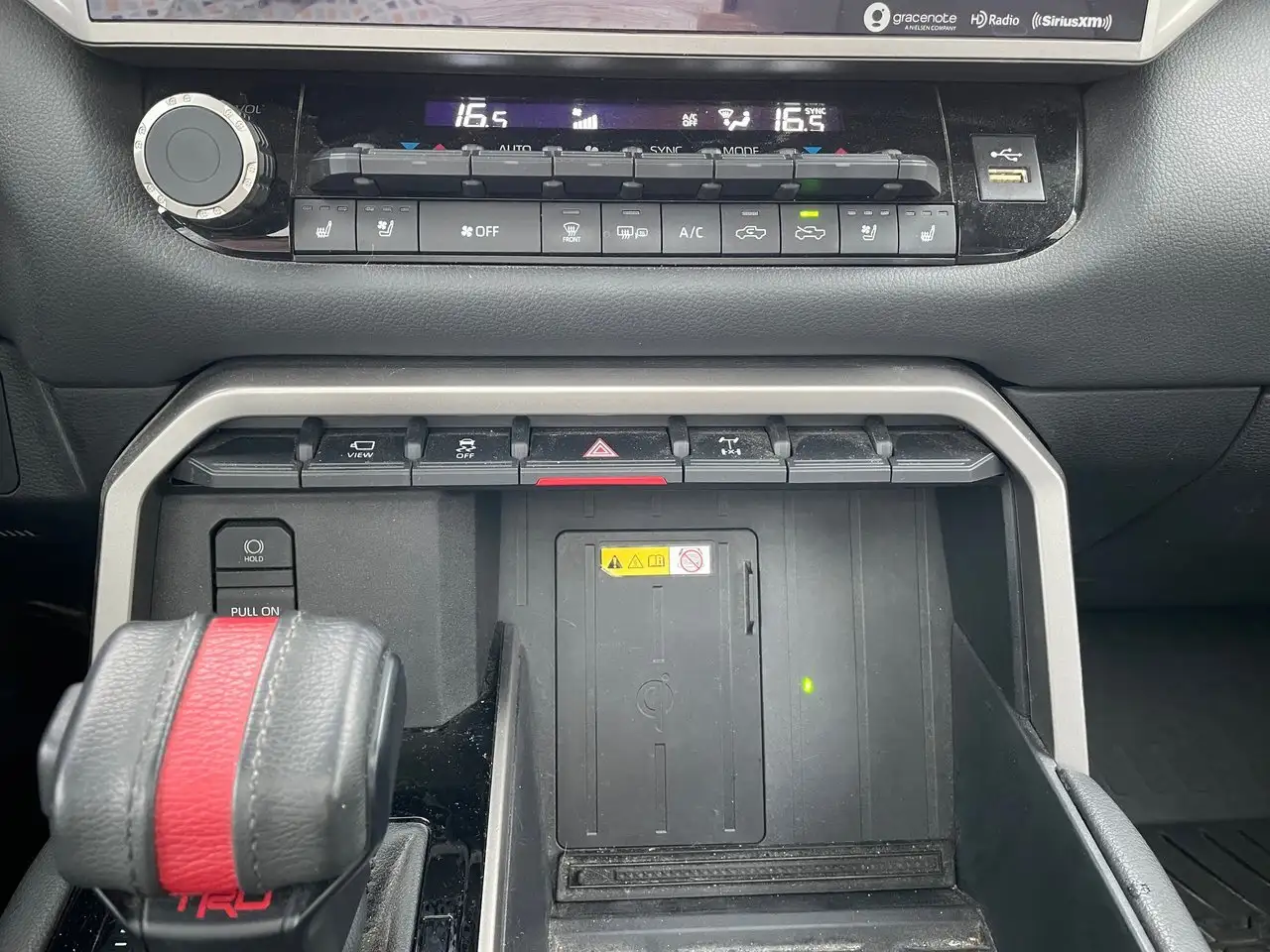 Toyota Tundra снимка Toyota Tundra