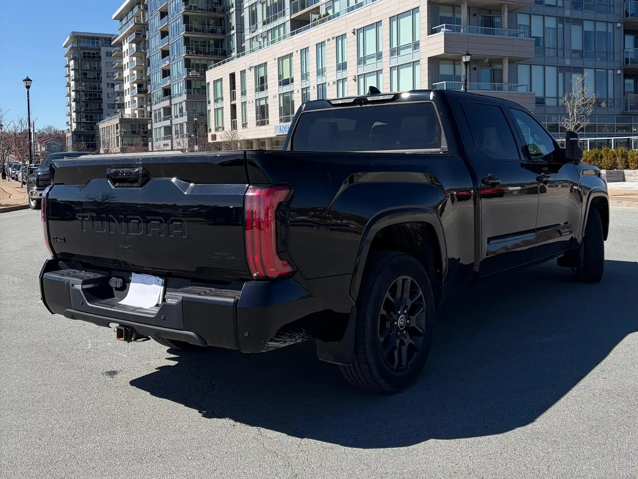 Toyota Tundra снимка Toyota Tundra