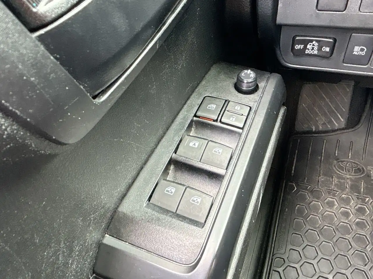 Toyota Tacoma снимка Toyota Tacoma