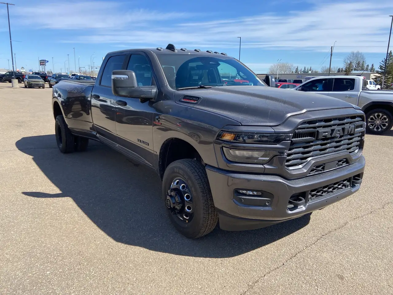RAM 3500 снимка RAM 3500