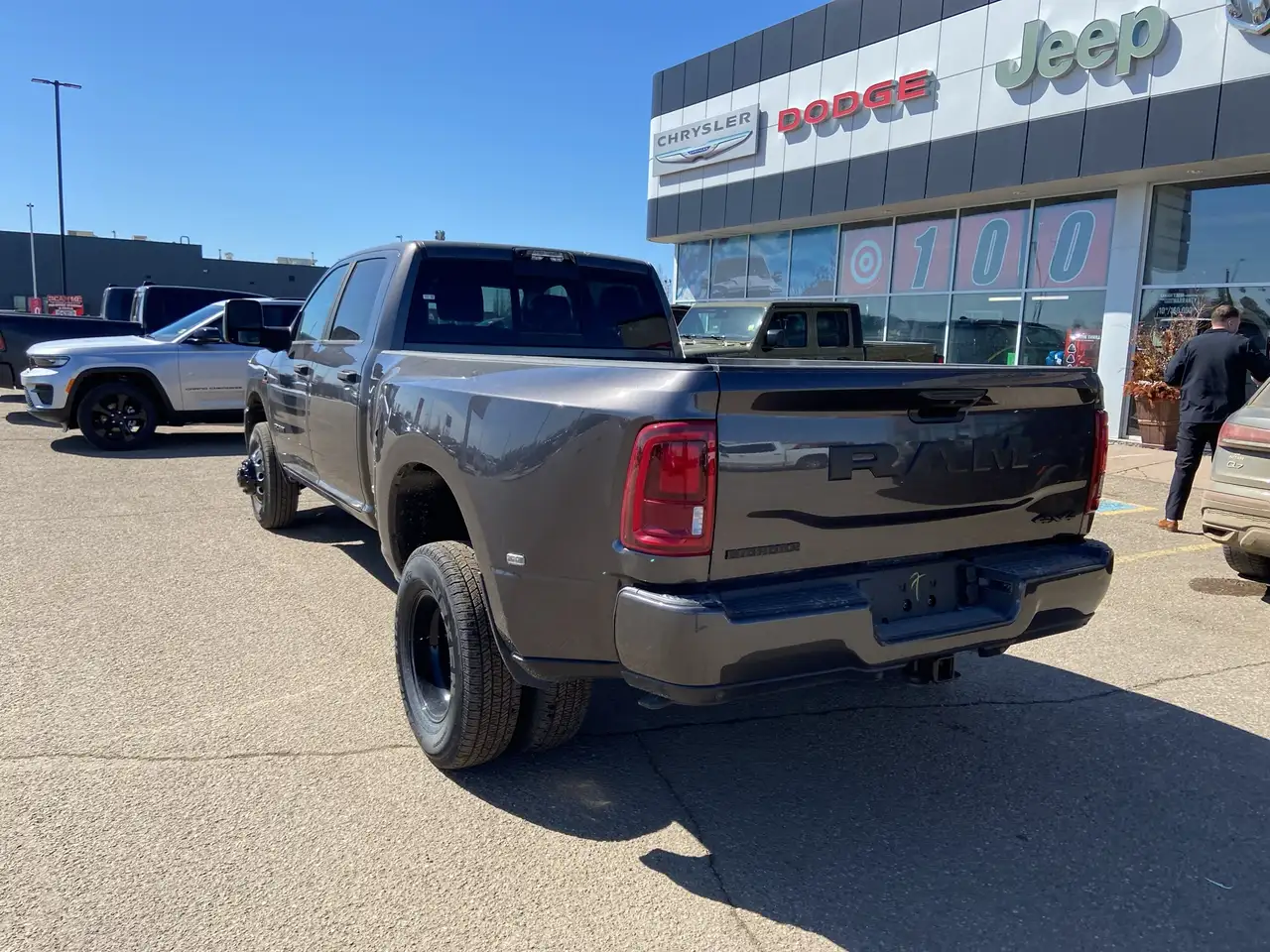 RAM 3500 снимка RAM 3500