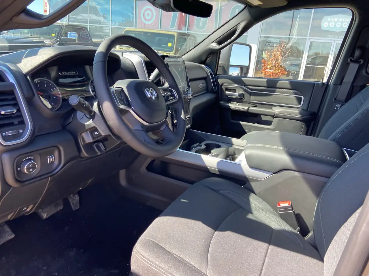 RAM 3500 снимка RAM 3500