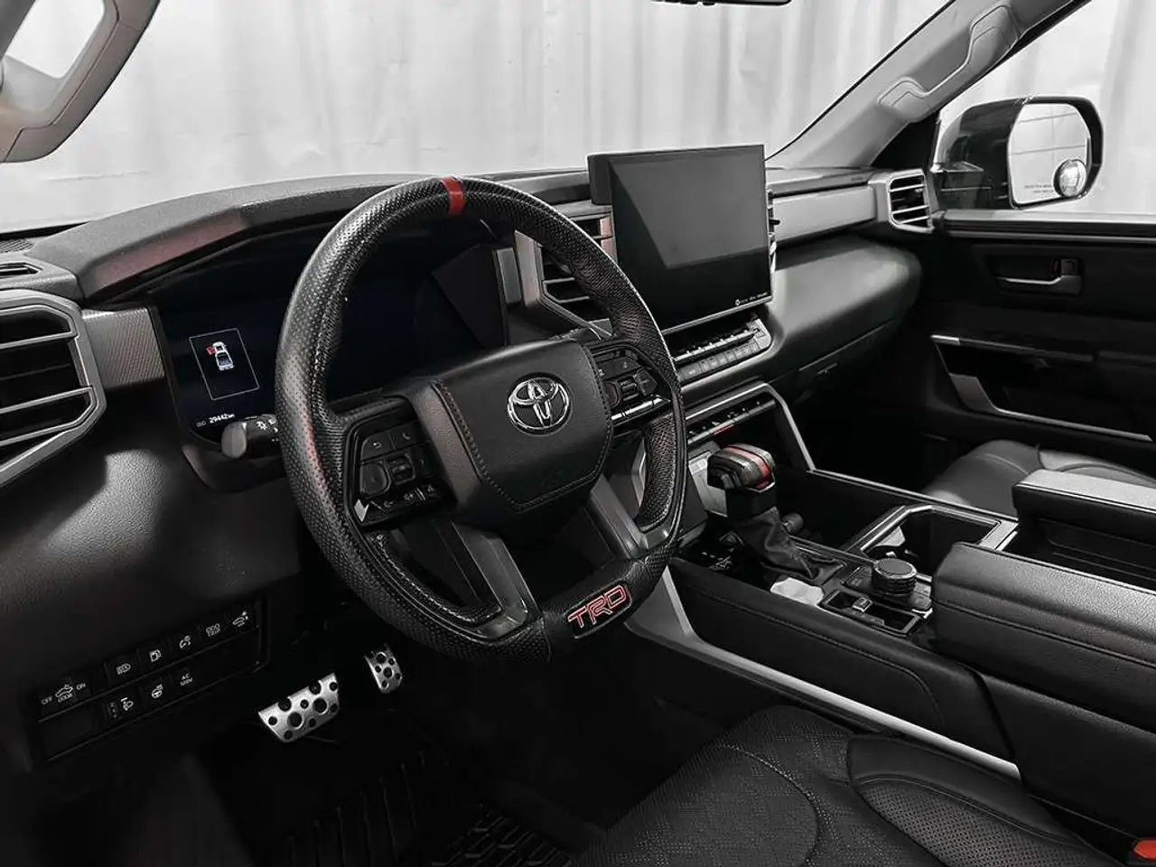 Toyota Tundra снимка Toyota Tundra