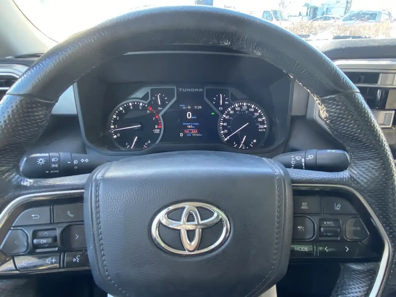 Toyota Tundra снимка Toyota Tundra