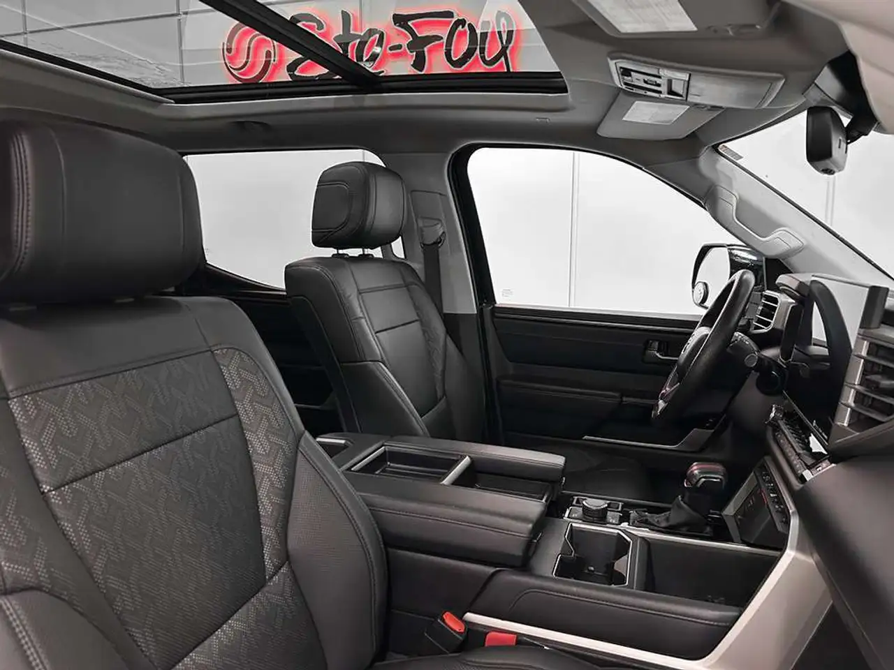 Toyota Tundra снимка Toyota Tundra