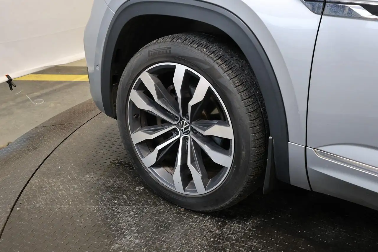Volkswagen Atlas снимка Volkswagen Atlas