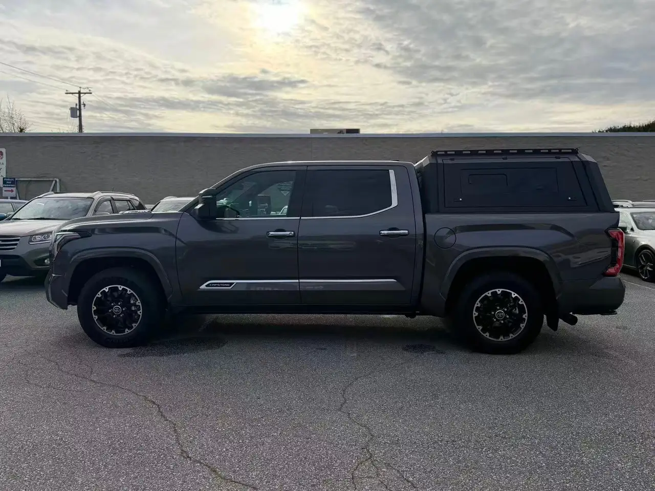 Toyota Tundra снимка Toyota Tundra