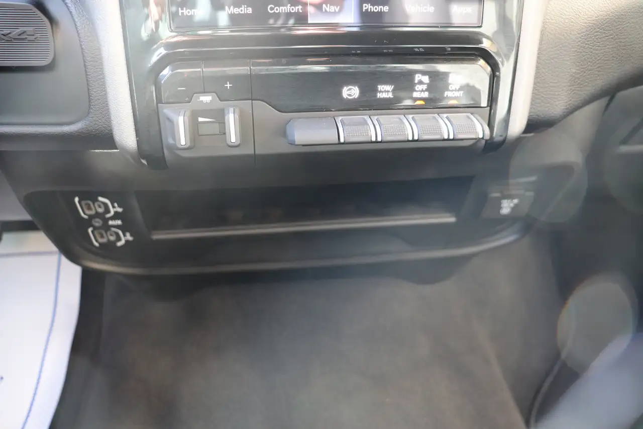 RAM 3500 снимка RAM 3500