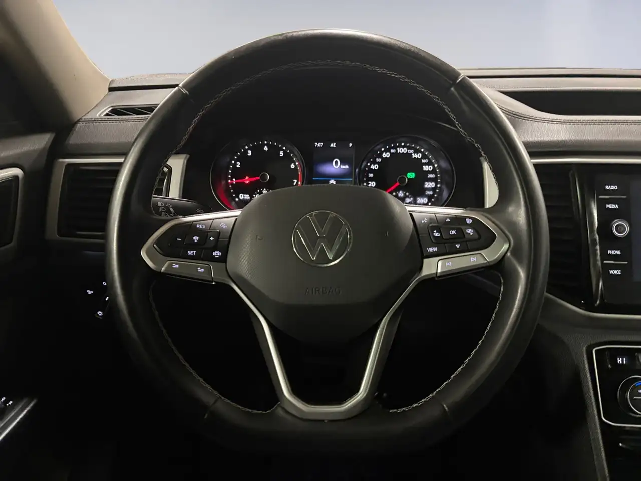 Volkswagen Atlas снимка Volkswagen Atlas
