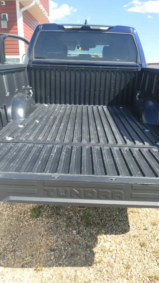 Toyota Tundra снимка Toyota Tundra