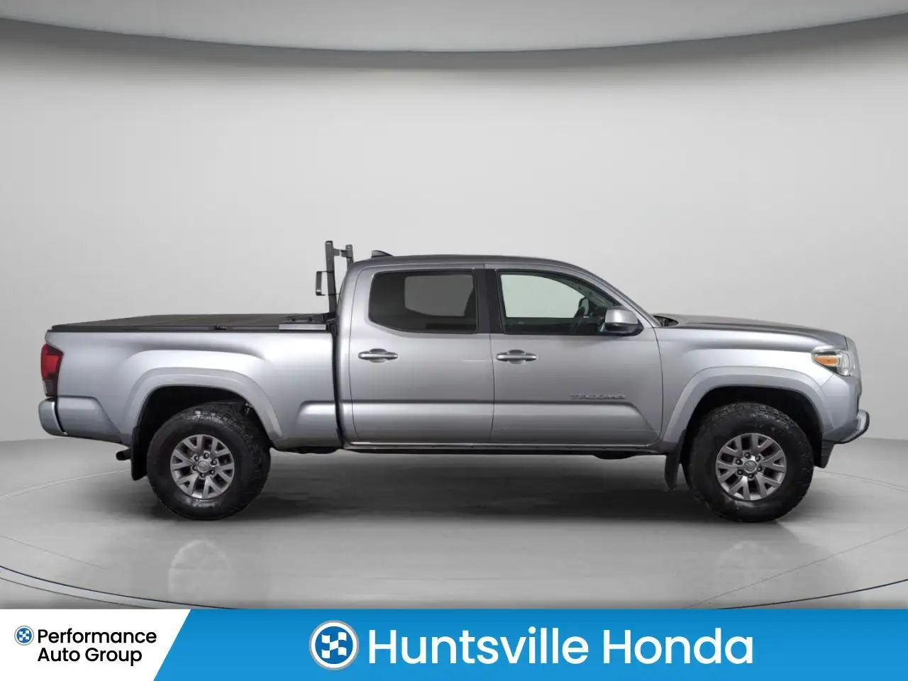 Toyota Tacoma снимка Toyota Tacoma