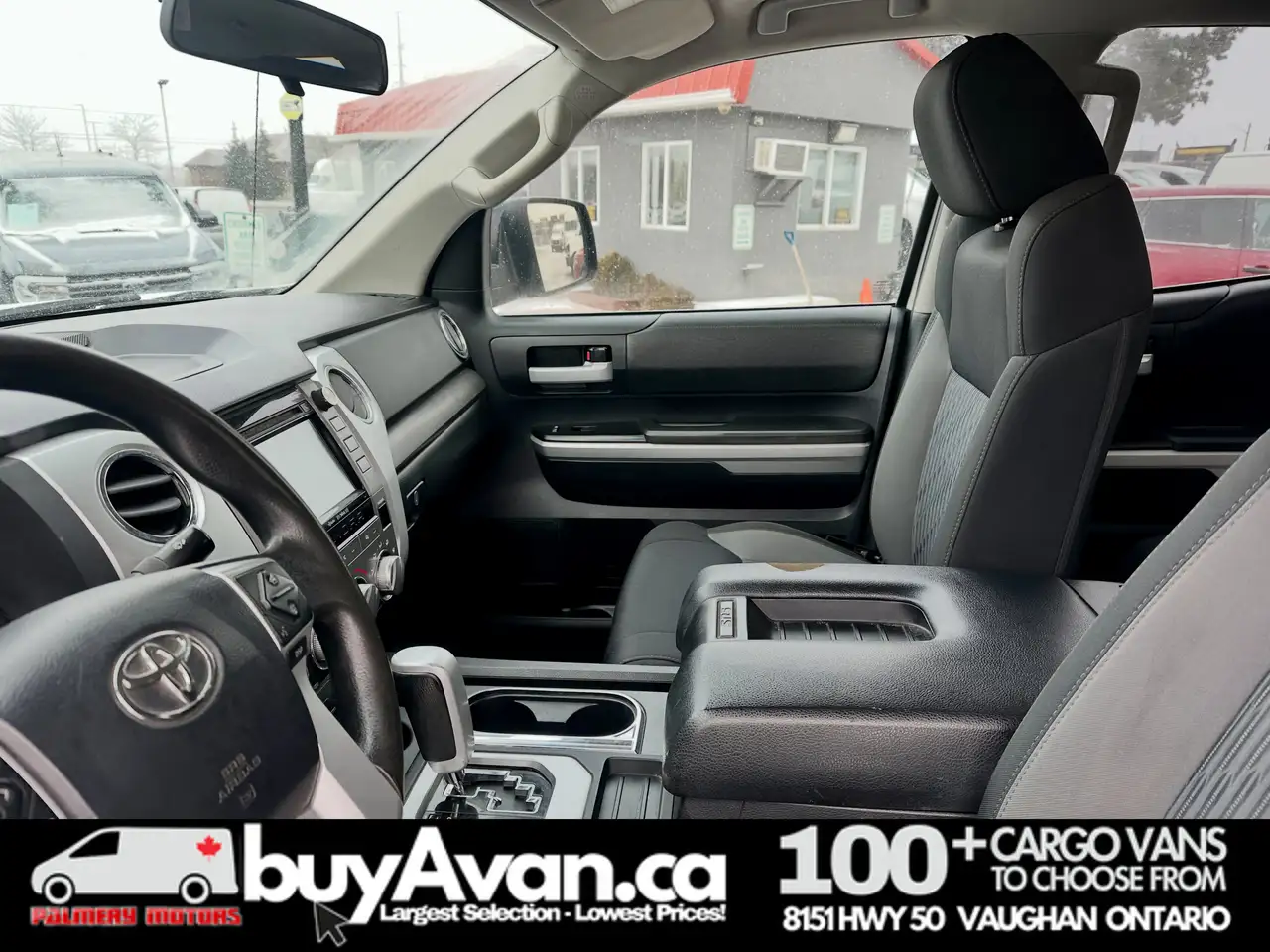 Toyota Tundra снимка Toyota Tundra