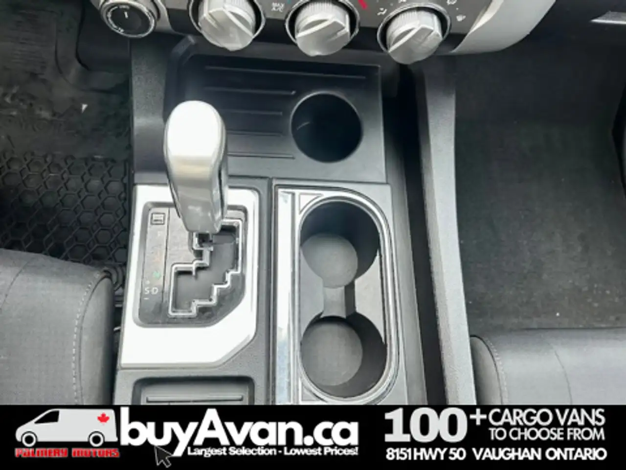 Toyota Tundra снимка Toyota Tundra